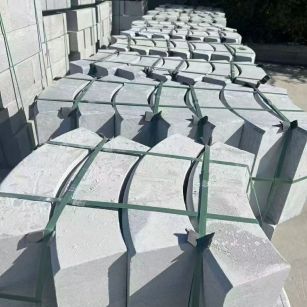 七台河 芝麻灰弧形路沿石