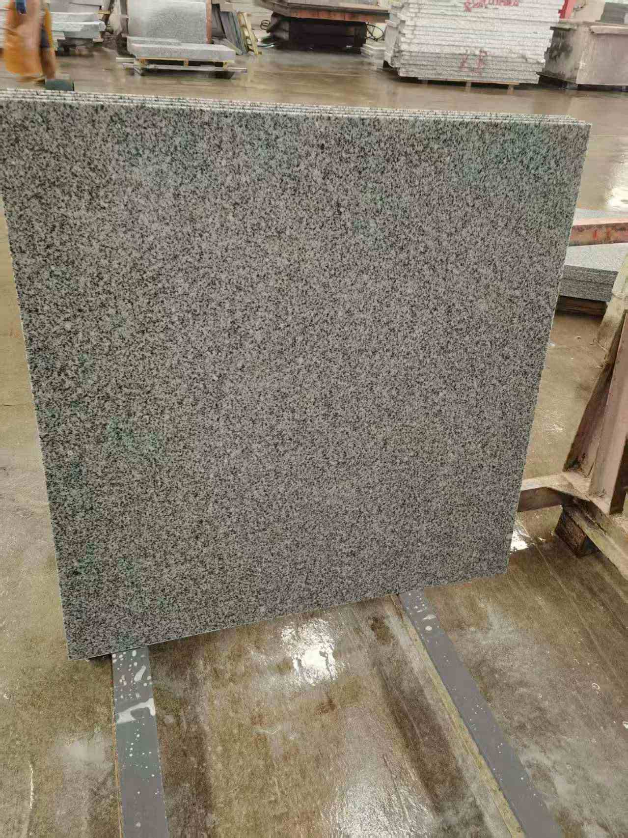 七台河 芝麻白光面900*900，高地铁标准