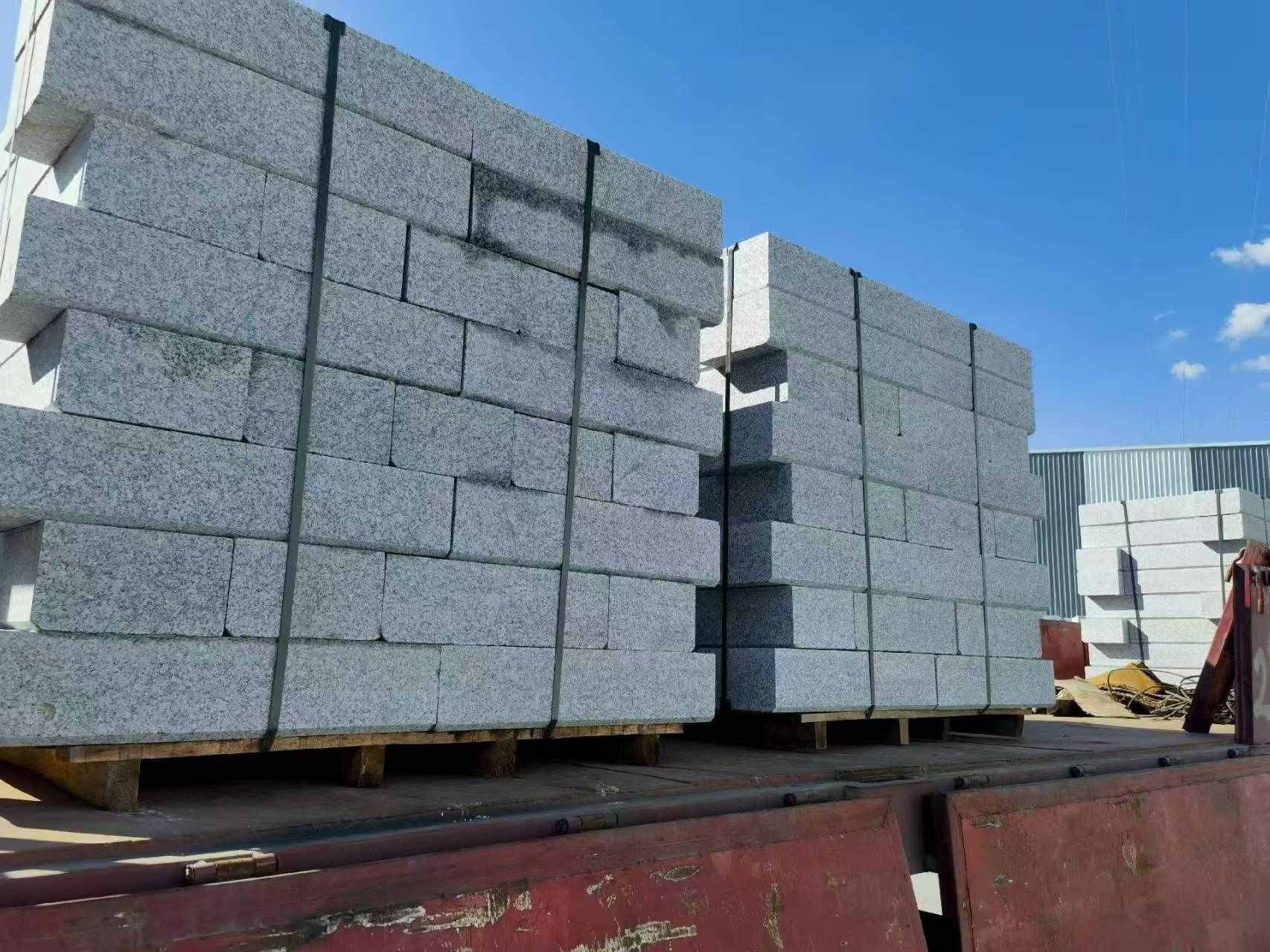 七台河 路沿石装车出货